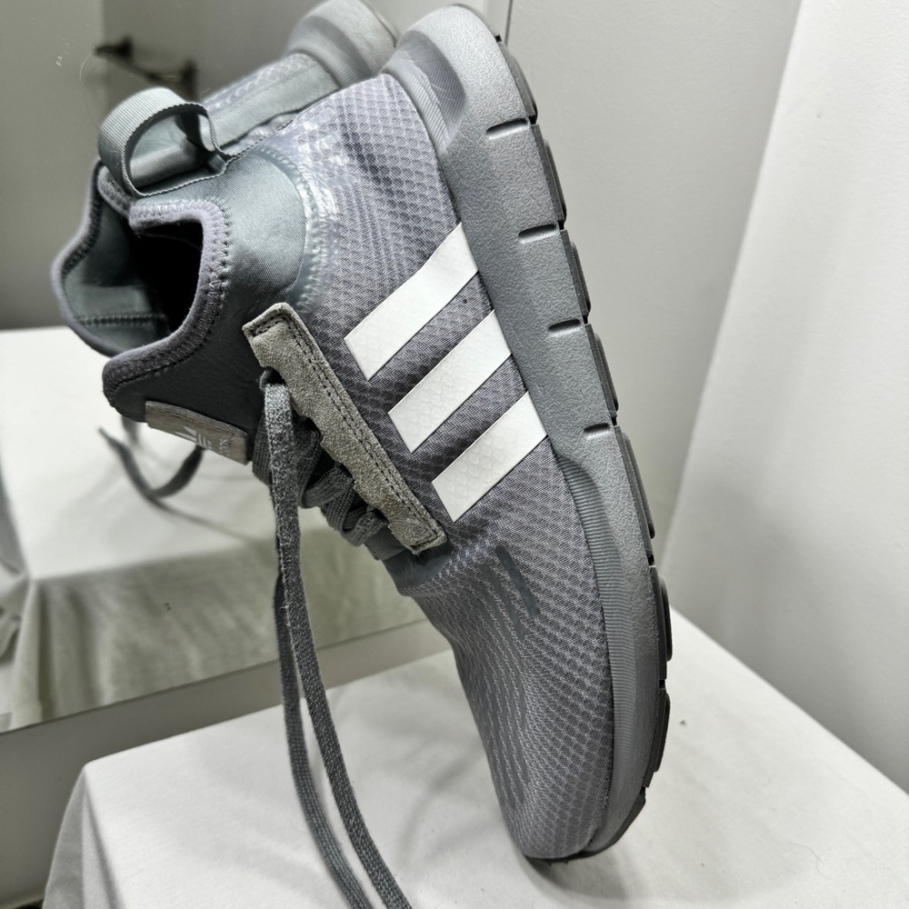 Adidas Swift Run X Trainer -Size 10 - image 4
